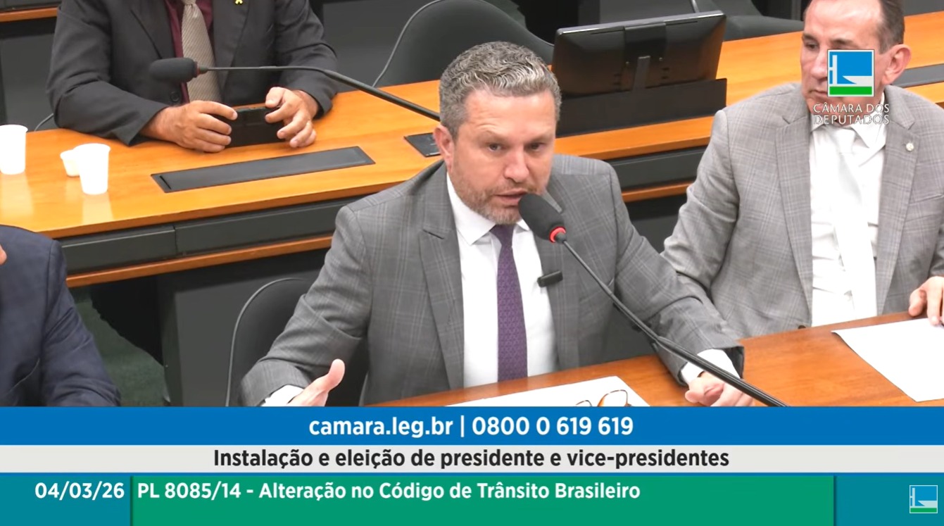 Comissão Especial na Câmara dos Deputados para Tratar da Formação de Condutores é Empossada em Brasília 